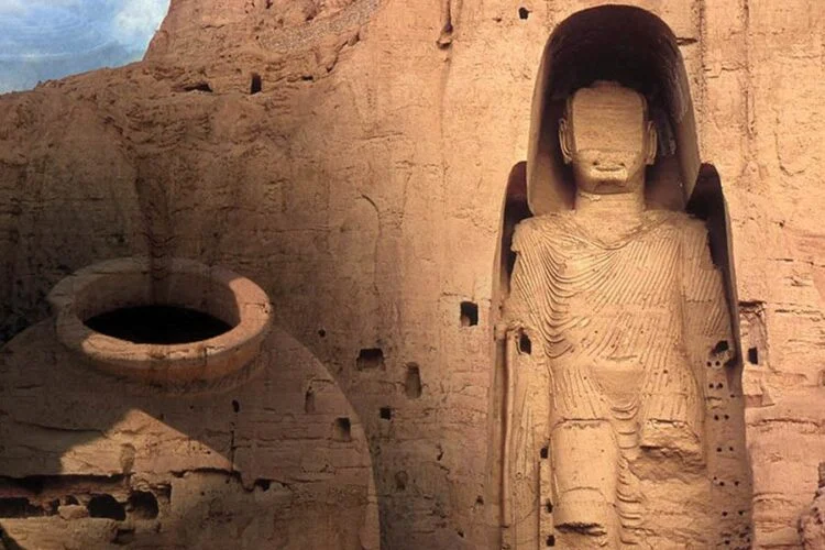 انسان، میراث فرهنگی و یک مقایسه نادرست